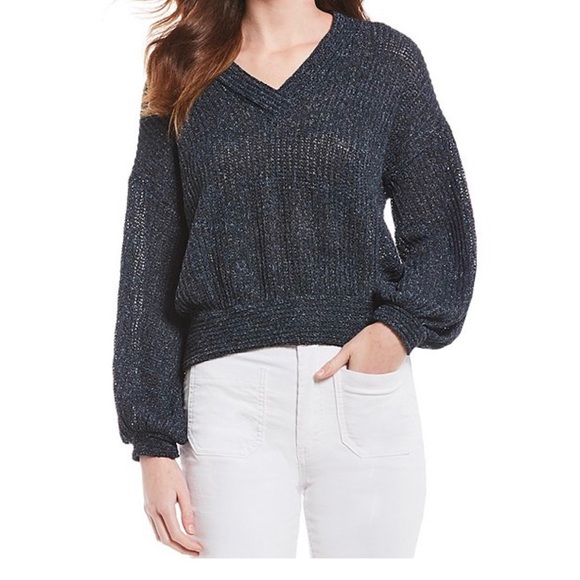 Anthropologie Sweaters - Chelsea & Violet Balloon Sleeve Grey Sweater  L
